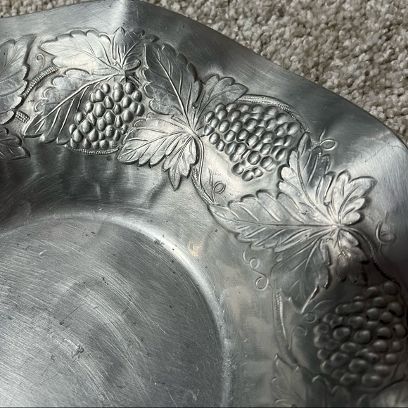 Hand Forged Everlast Metal 1013 Aluminum Dish - Picture 5 of 8